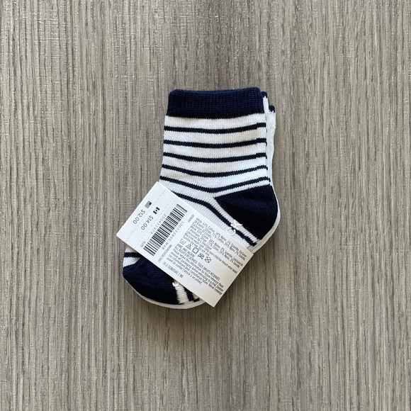 NWT Janie and Jack Animal Print Short Sleeve Onesie & Animal Socks Blue 3-6 M - Picture 11 of 13